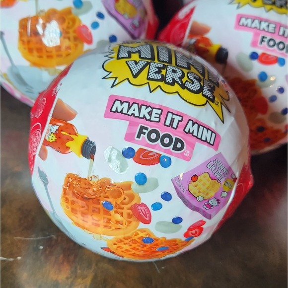 LOT of 13 NEW & SEALED Miniverse Hello Kitty Balls Make It Mini Food Series 1 - Picture 2 of 5